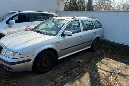 Skoda Octavia 88.000 km 2.200 &euro; Jena 07751