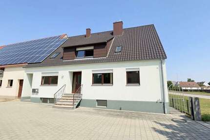 Wohnung Möttingen - 4 Zimmer, 100 m&sup2;, 900&euro; | Angebot:27144330