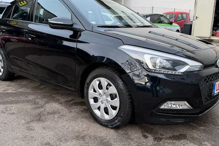 Hyundai i20 63.700 km 11.990 &euro; Ulm 89077