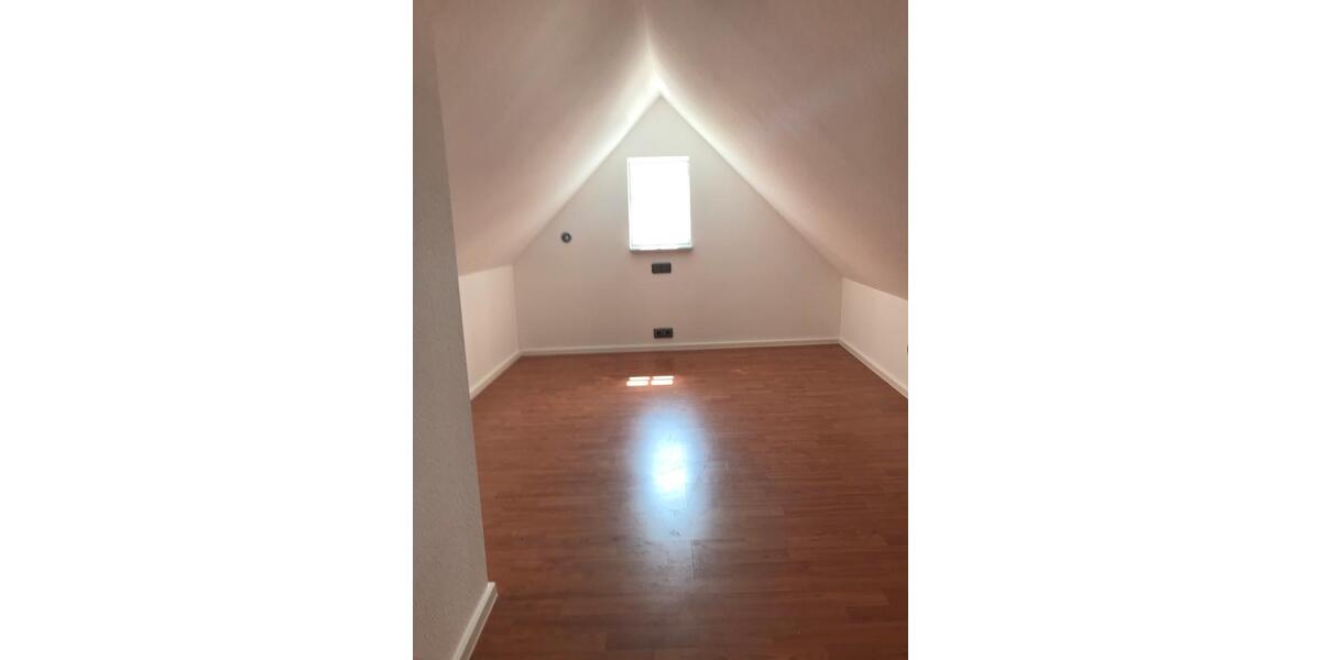 Einfamilienhaus Gunzenhausen - 5 Zimmer, 125 m&sup2;, 1.150&euro; | Angebot:26142214