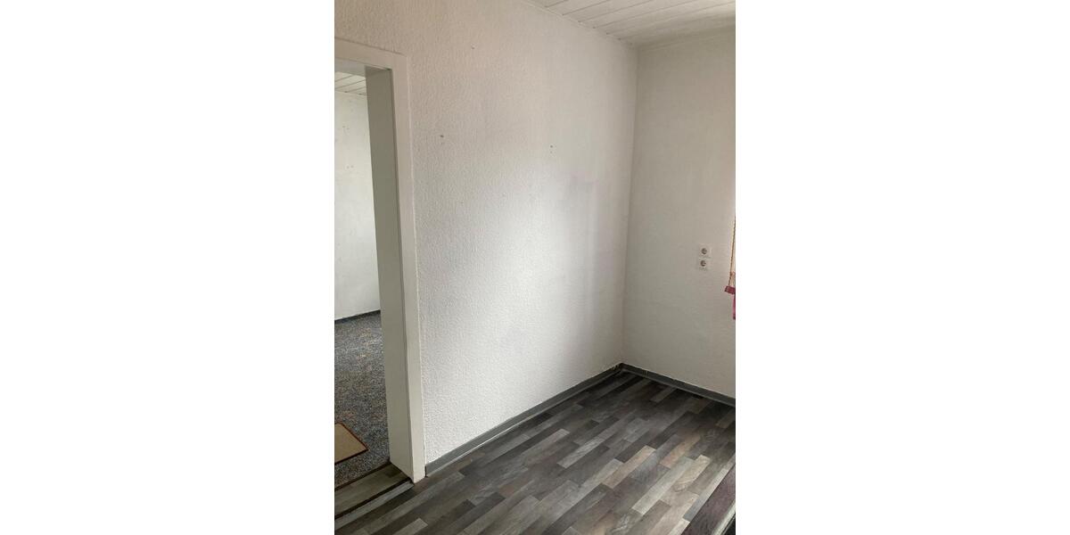 Erdgeschoßwohnung Bad Liebenwerda - 3 Zimmer, 67 m&sup2;, 49.875&euro; | Angebot:24860308