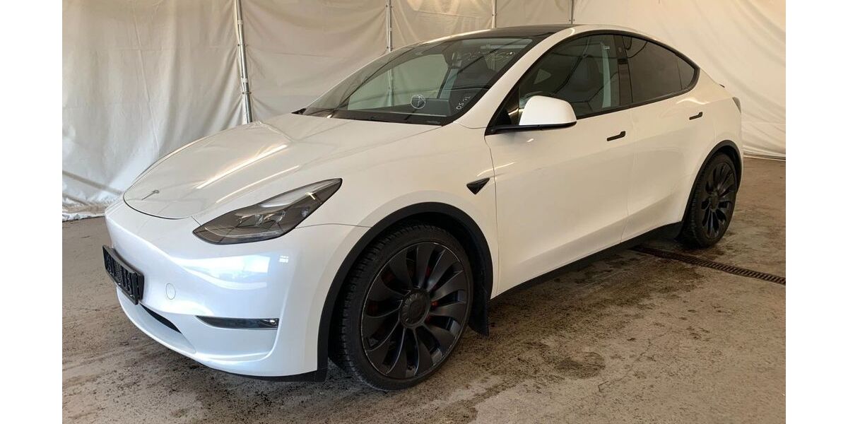 Tesla Model Y 62.581 km 33.750 &euro; Steinbach-Hallenberg OT Herges-Hallenberg 98587