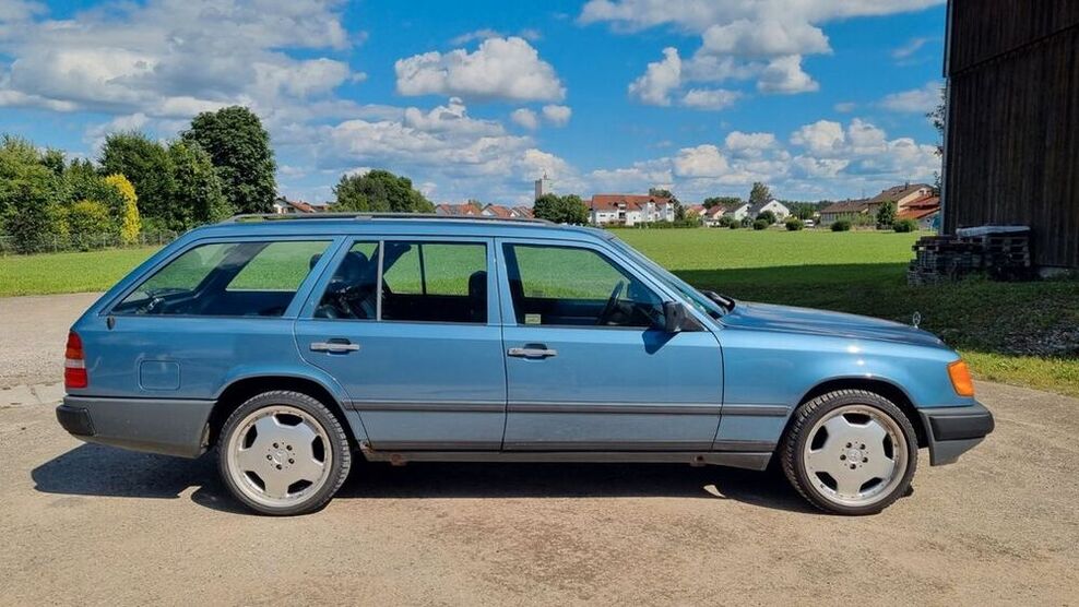 E 300