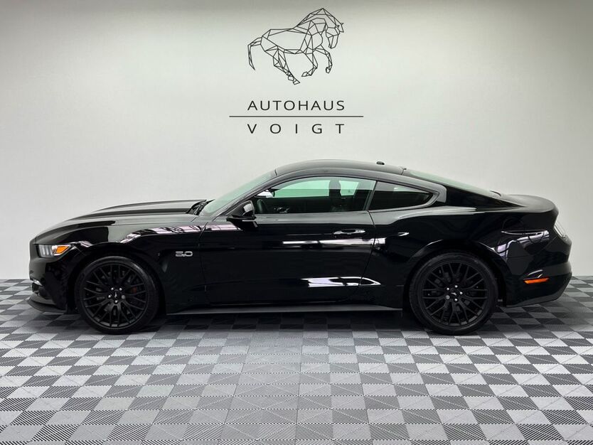 Ford Mustang 40.650 km 36.000 € Radevormwald 42477
