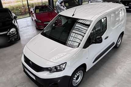 Peugeot Partner 20.300 km 22.880 € Grünwald 82031