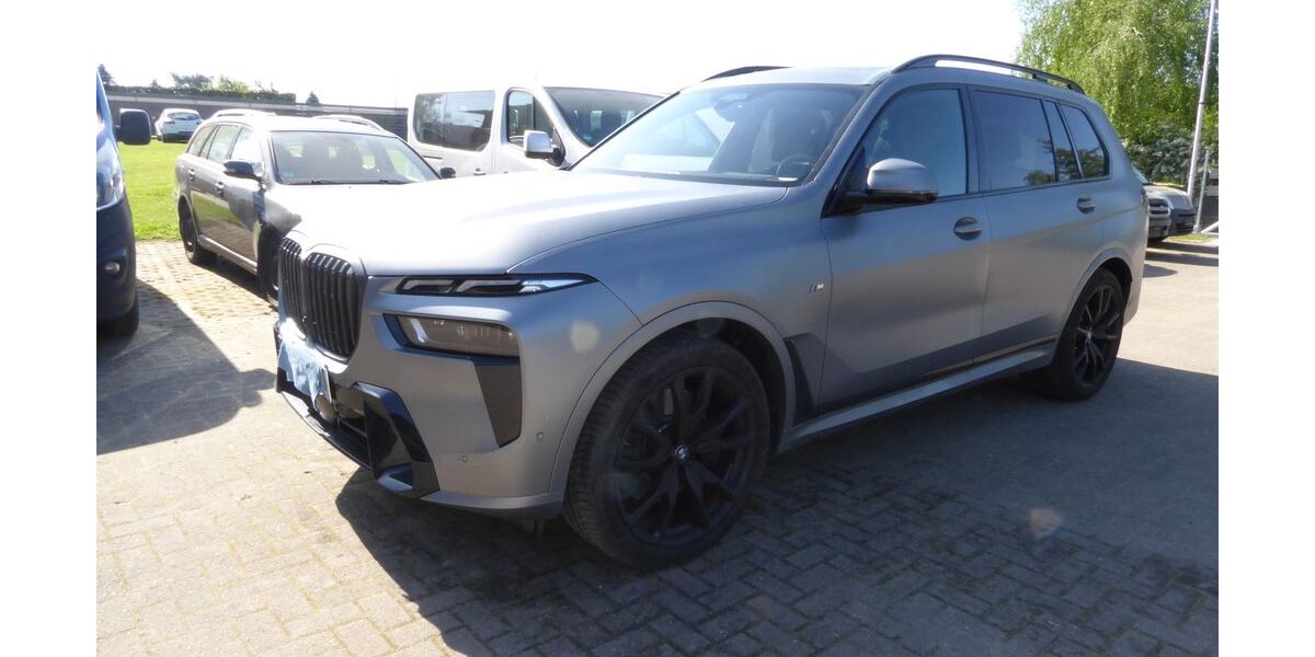 BMW X7 40.000 km 99.900 &euro; Neddemin 17039