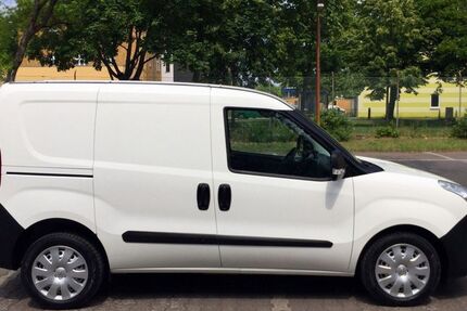 Opel Combo 133.000 km 9.401 € Berlin 13597