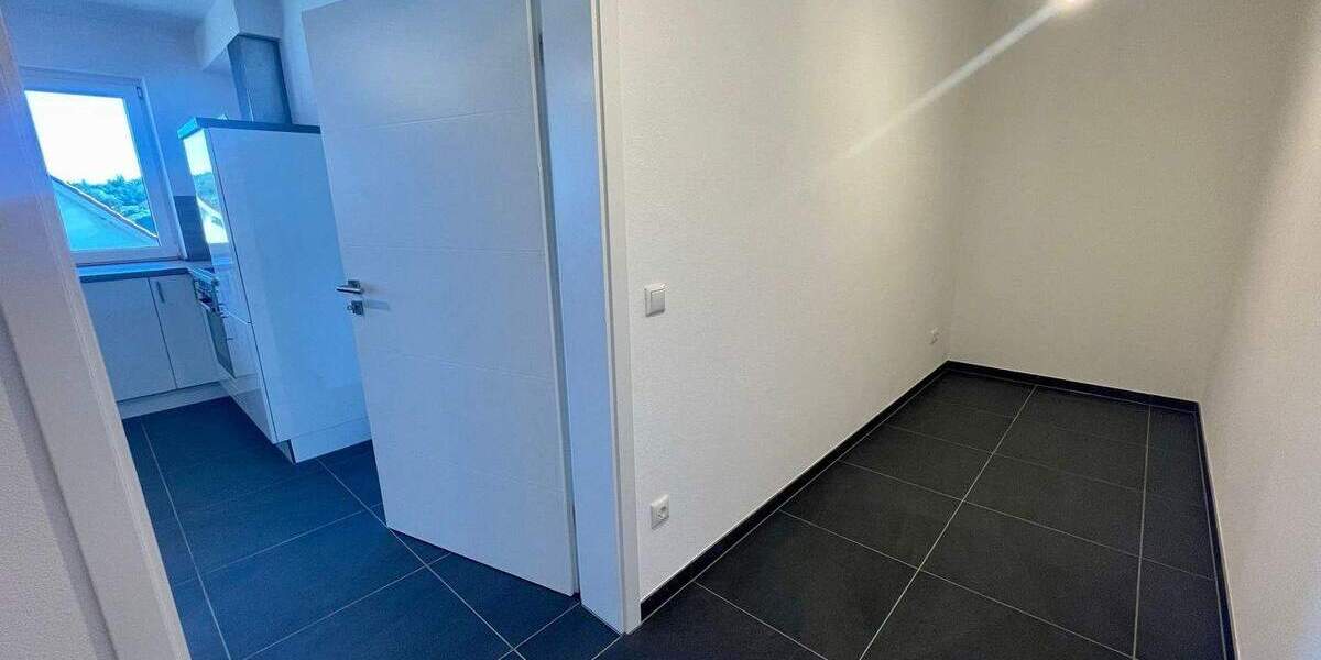 Etagenwohnung Balve - 2 Zimmer, 90 m&sup2;, 1.125&euro; | Angebot:25745764