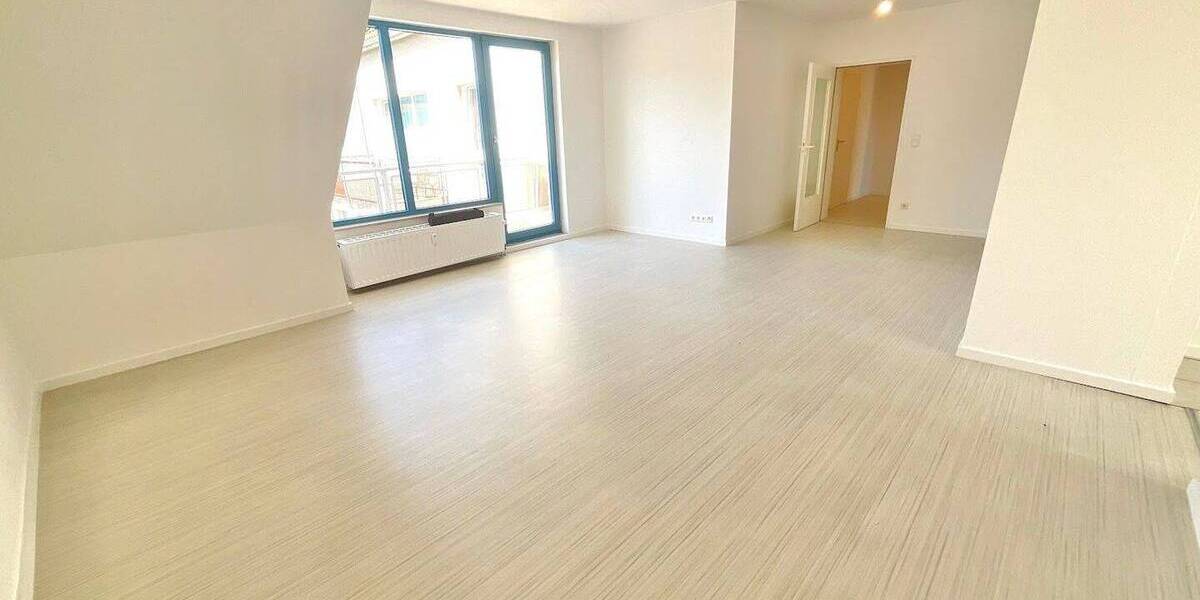 Etagenwohnung Krefeld Stadtmitte - 3 Zimmer, 81 m&sup2;, 609&euro; | Angebot:26779744