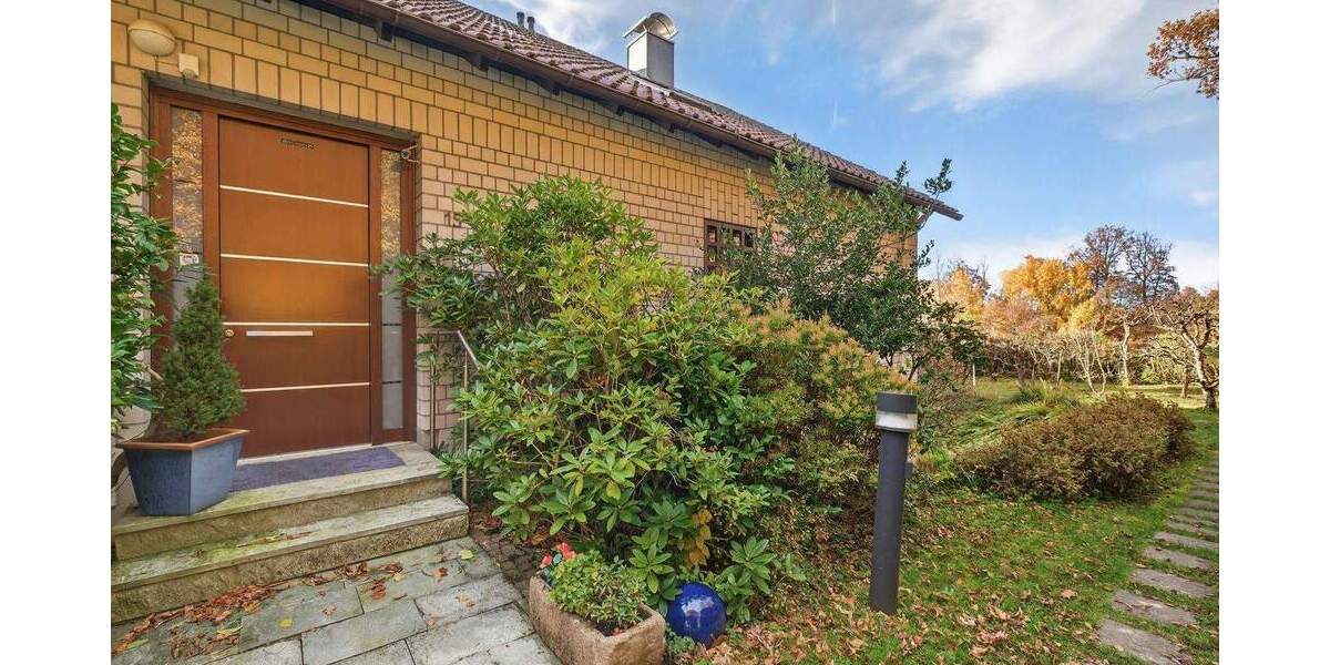 Einfamilienhaus Waldbronn / Etzenrot Etzenrot - 9 Zimmer, 252 m&sup2;, 895.000&euro; | Angebot:24736320