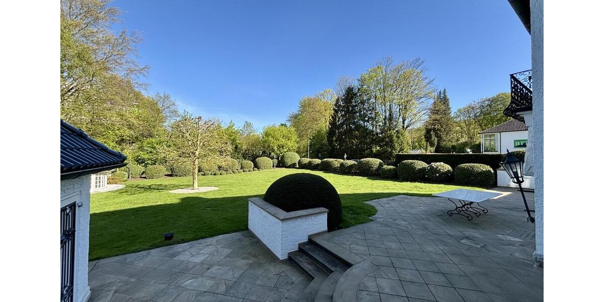 Villa Bielefeld Schildesche - 7 Zimmer, 272 m&sup2;, 2.700&euro; | Angebot:26291726