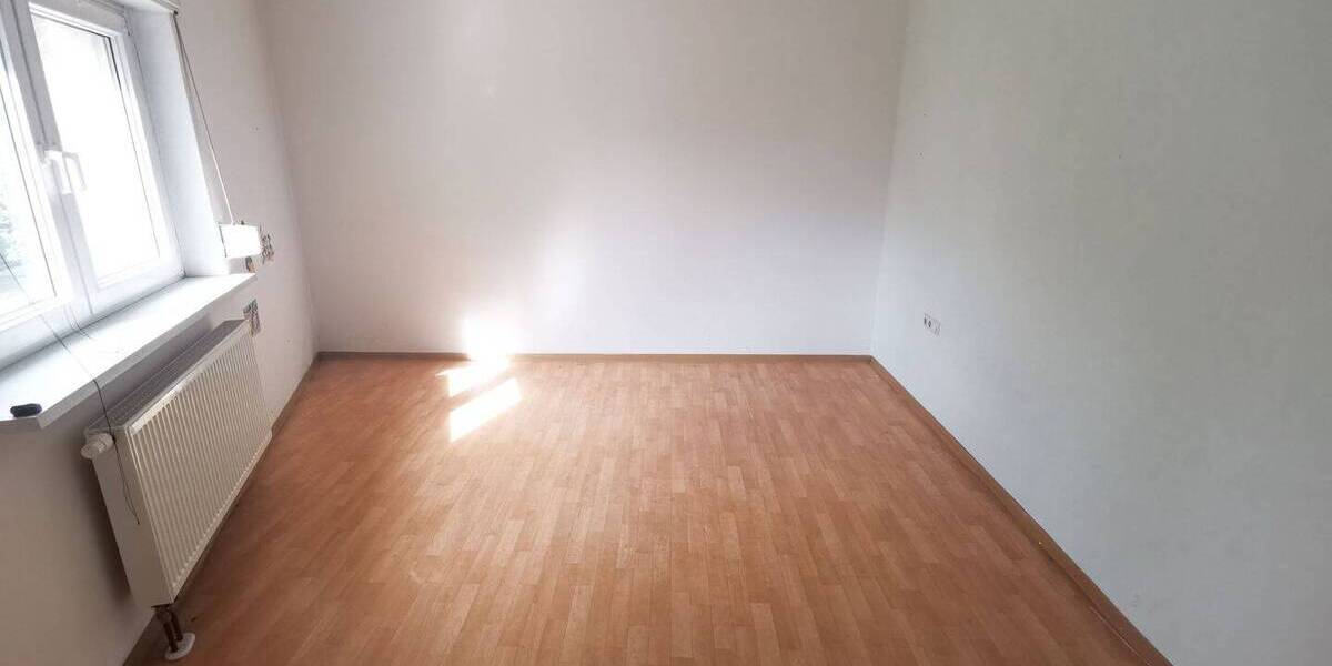 Arbeiten und Wohnen, kleines MFH oder Mehrgenerationenhaus - teilsaniert, individuell gestaltbar 9 zimmer