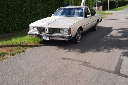 Oldsmobile Delta 88 135.000 km 14.950 &euro; Hechthausen 21755