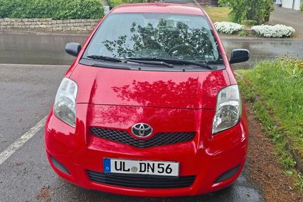 Toyota Yaris 182.000 km 2.999 &euro; Laichingen 89150