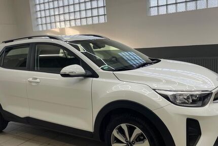 Kia Stonic 11.661 km 14.900 &euro; Kamen 59174