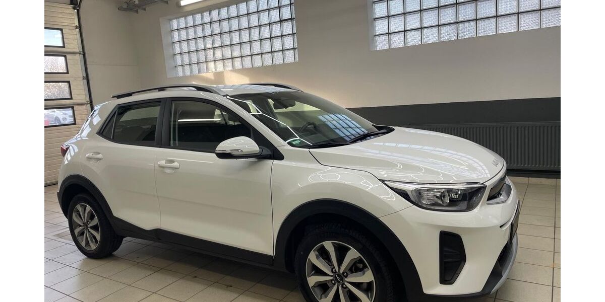 Kia Stonic 11.661 km 14.900 &euro; Kamen 59174