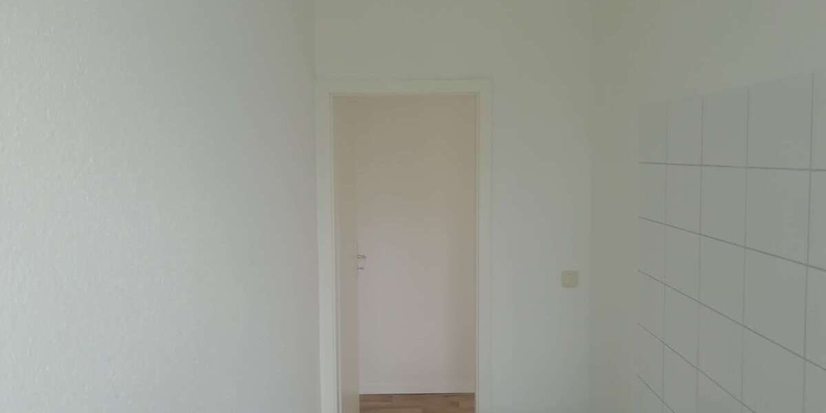 2 Zimmer Wohnung mit Einbauküche und Garage optional! - Hochparterre Galenbeck Sandhagen | Angebot:19552806
