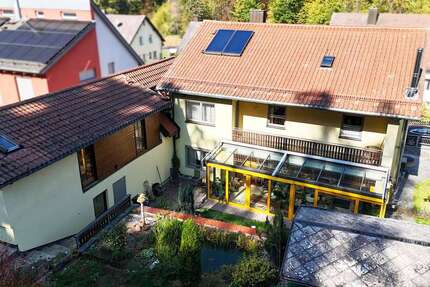 Haus Regenstauf - 8.5 Zimmer, 170 m&sup2;, 575.000&euro; | Angebot:27651173