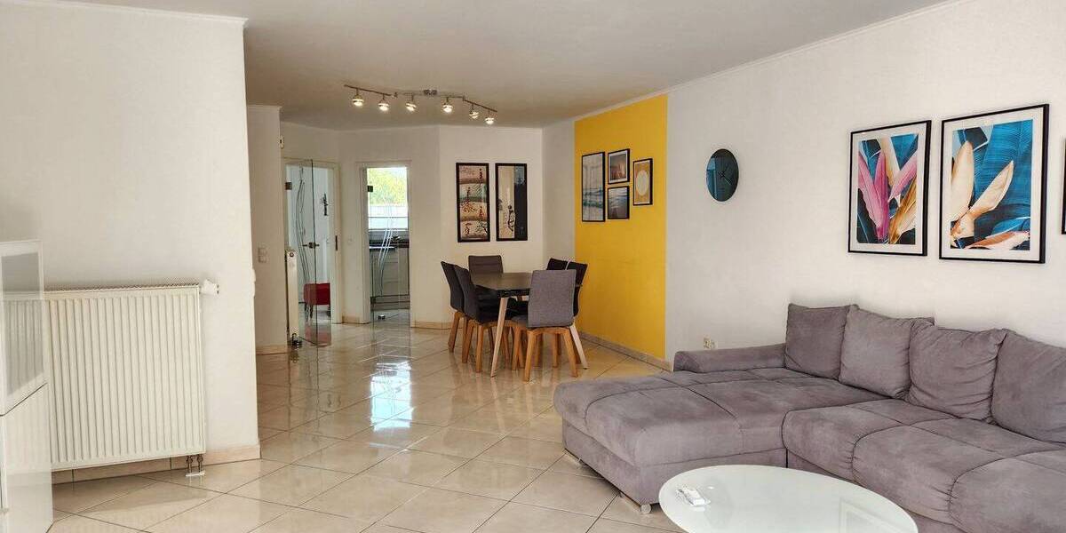 Bad Vilbel - unweit der ESRM! - Komplett möbliertes RMH in familienfreundlicher, begehrter Lage 5 zimmer