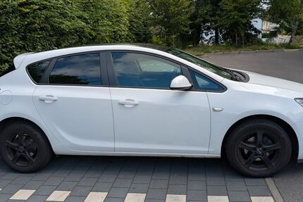Opel Astra 149.700 km 4.800 € Frankfurt 60437