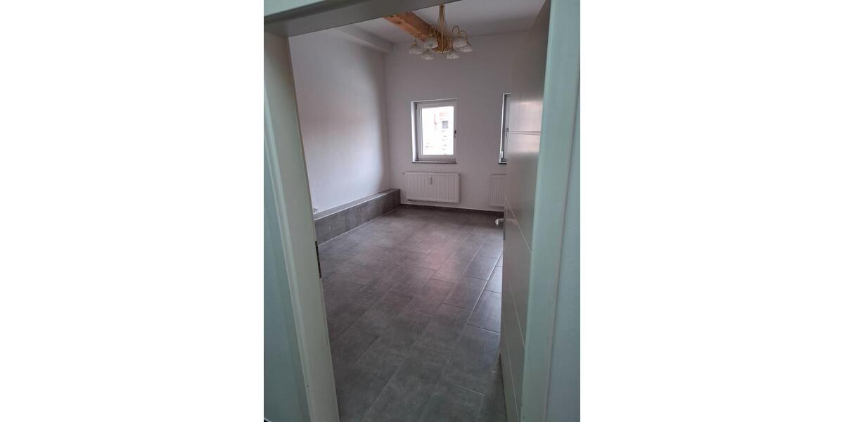 Erdgeschoßwohnung Vilshofen an der Donau - 4 Zimmer, 110 m&sup2;, 1.000&euro; | Angebot:26367696