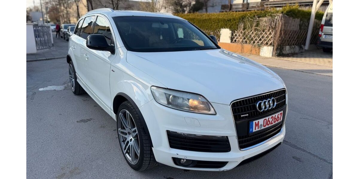 Audi Q7 280.000 km 6.900 &euro; München 81829