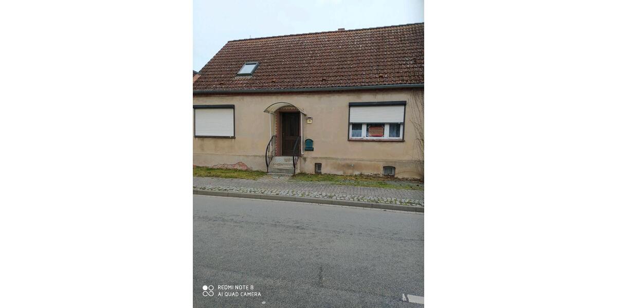 Einfamilienhaus Tangermünde - 7 Zimmer, 100 m&sup2;, 40.000&euro; | Angebot:25498425