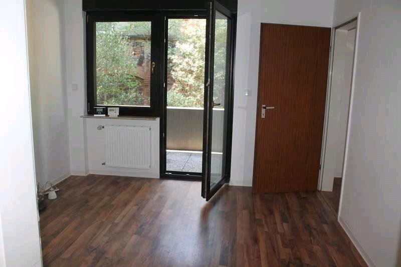 Etagenwohnung Pirmasens - 6 Zimmer, 130 m&sup2;, 750&euro; | Angebot:26412986
