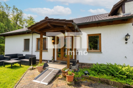 Haus zum Kaufen in Borken (Hessen) 184.900 € 178 m² - Haus Borken (Hessen) | Angebot:26649173