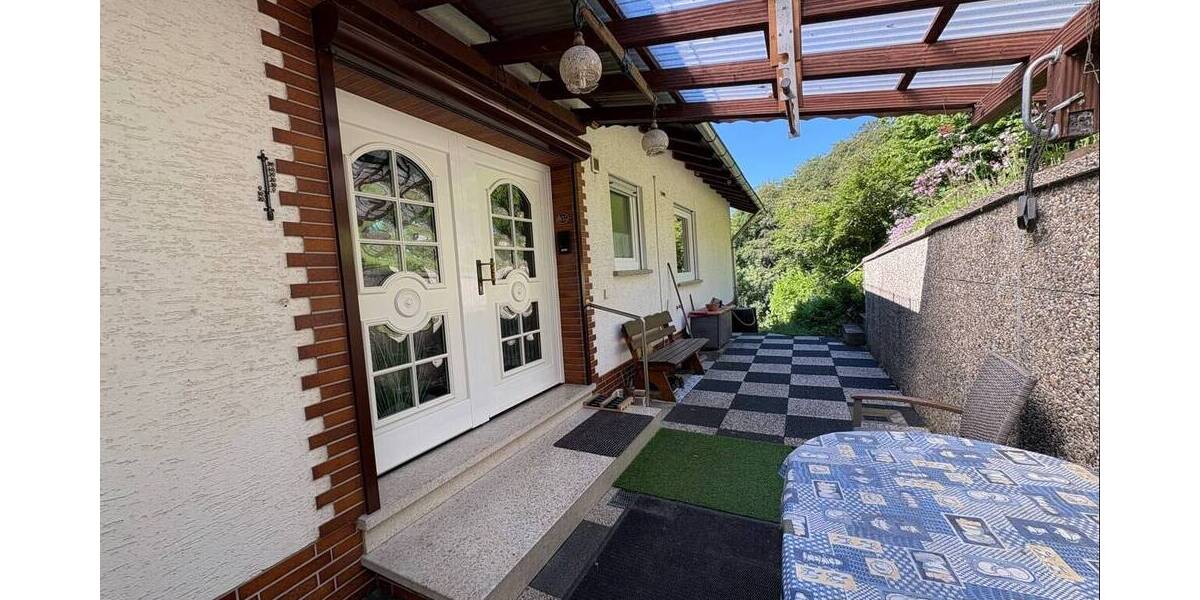 Einfamilienhaus Dillenburg Nanzenbach - 8 Zimmer, 175 m&sup2;, 335.000&euro; | Angebot:26778532
