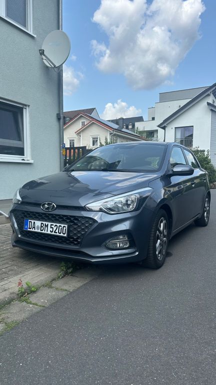 i20