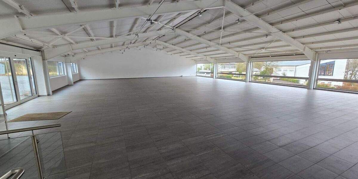 Gewerbeobjekt Lüdenscheid Staberg - 2 Zimmer, 500 m&sup2;, 3.000&euro; | Angebot:25213653