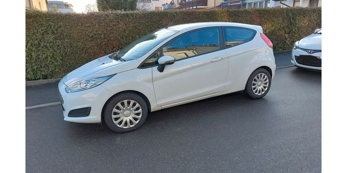 Ford Fiesta 92.500 km 5.700 &euro; Karlsruhe 76137