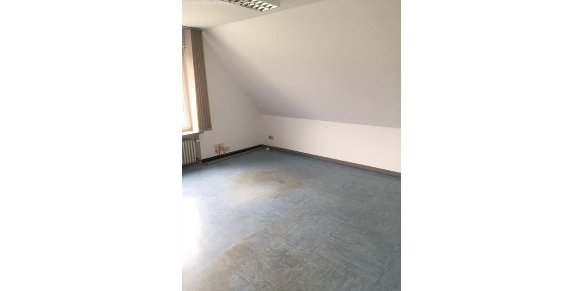Dachgeschoßwohnung Neustadt an der Waldnaab - 2 Zimmer, 54 m&sup2;, 480&euro; | Angebot:26232823