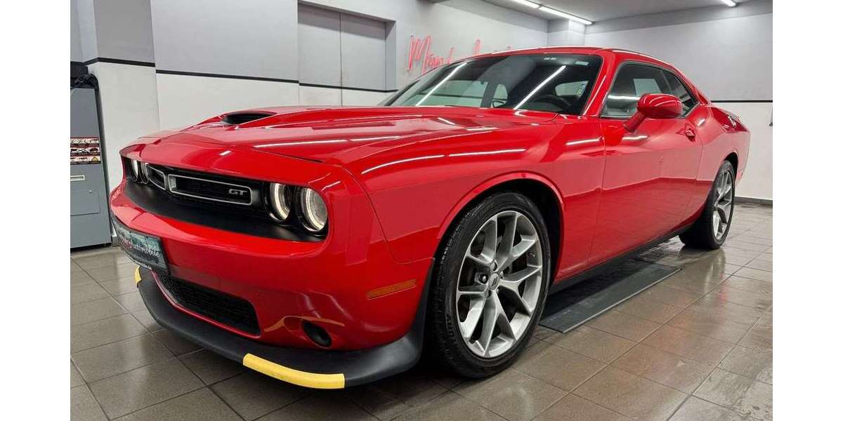 Dodge Challenger 49.038 km 32.880 &euro; München 81243