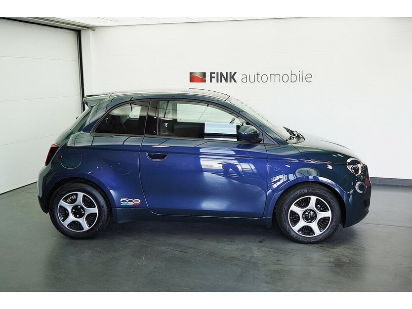 500e Action Carplay Android Automatik 1.Hand