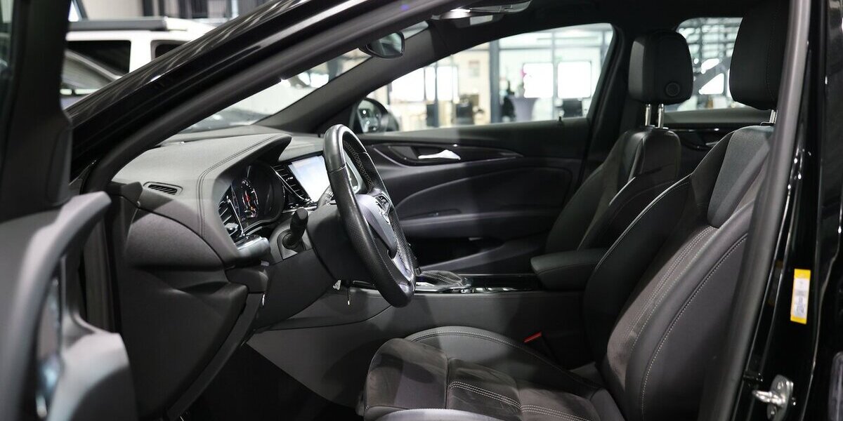 Opel Insignia LIMO 2.0 D BUSINESS GRAND SPORT GS-LINE 68.000 km 21.991 &euro; Hamm 59077