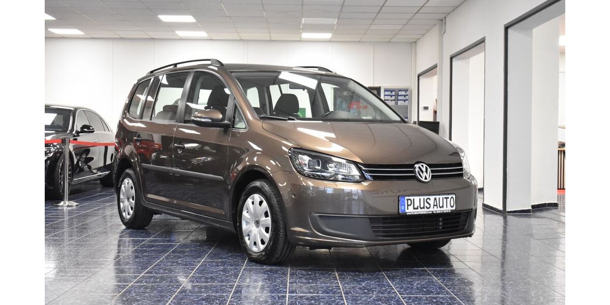 VW Touran 166.400 km 8.880 &euro; Nürnberg 90431