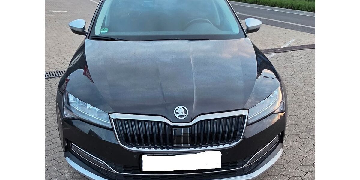 Skoda Superb 293.000 km 11.900 &euro; Melle 49328