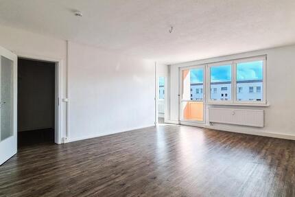 Wohnung Freiberg - 4 Zimmer, 80 m&sup2;, 439&euro; | Angebot:26635383