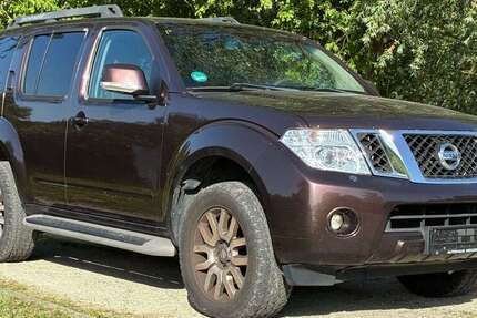 Nissan Pathfinder 278.000 km 7.990 &euro; Bremen 28197
