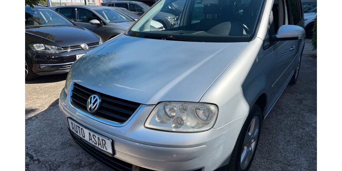 VW Touran 146.000 km 3.980 &euro; Fürth 90763