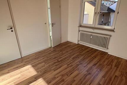 1 Zi Wohnung-neue Küche ideal f. Pendler Singles