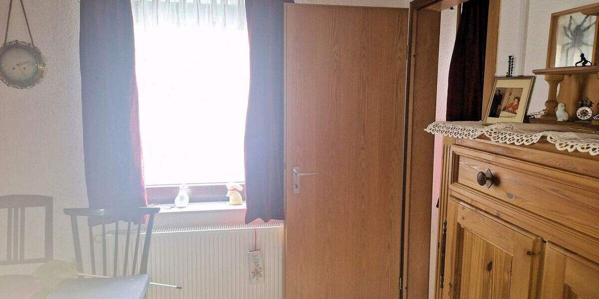 Mehrfamilienhaus, Wohnhaus Nümbrecht Breunfeld - 5 Zimmer, 138 m&sup2;, 198.000&euro; | Angebot:25698654