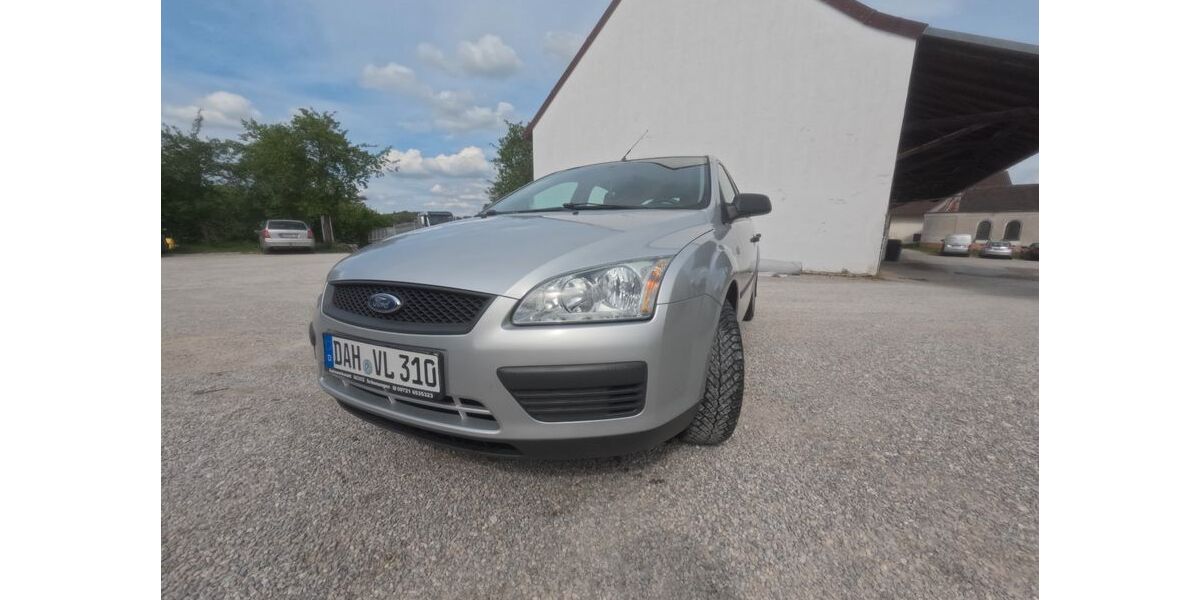 Ford Focus 82.000 km 2.799 &euro; Markt indersdorf 85229