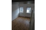 Nähe Einkaufszentrum Forum 3 R- Wohnung, Bad mit Wanne, Parkplatz