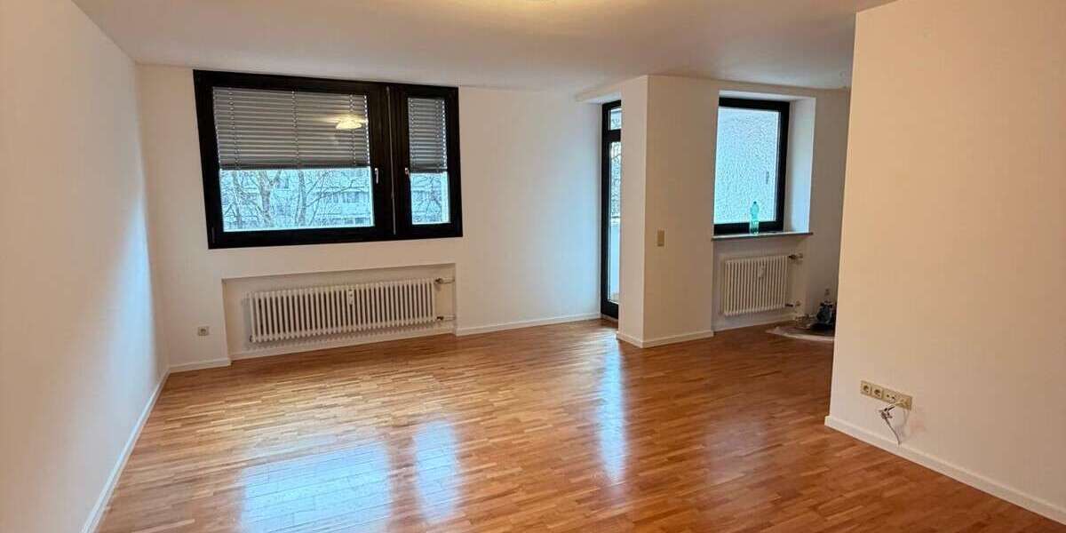 Etagenwohnung München Moosach - 4 Zimmer, 101 m&sup2;, 1.800&euro; | Angebot:26672380
