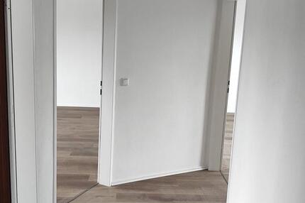 Moderne 4 Zimmer direkt am Mittelkanal - Haustiere erlaubt