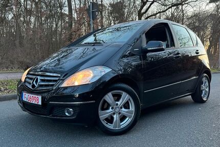 Mercedes-Benz A 180 89.000 km 9.390 &euro; Frankfurt 65929