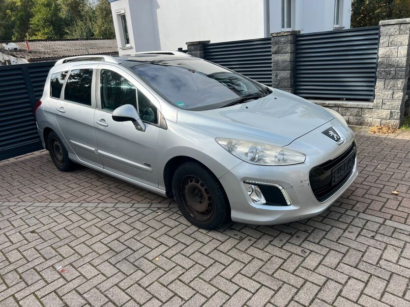 Peugeot 308 245.332 km 2.750 € Bad Doberan 18209